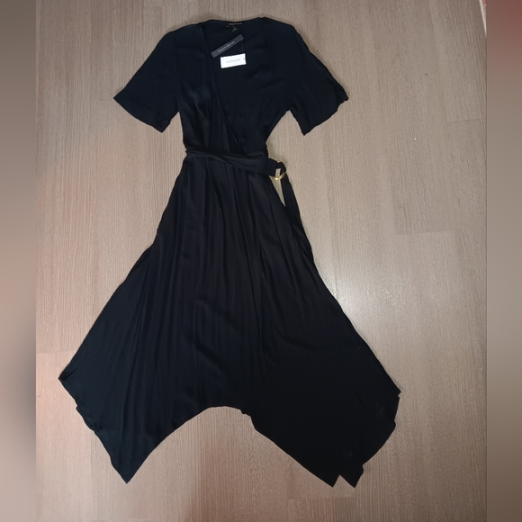 Banana Republic Wrap Dress - Picture 5 of 10